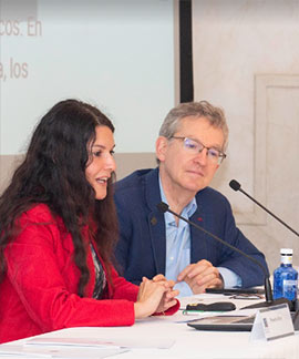 Rosario Raro y Santiago Posteguillo en la segunda jornada del curso «El erotismo en la literatura» de la Universitat d’Estiu de la UJI