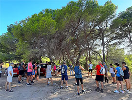 Cincuenta personas participan en la excursión a la Renegà dentro del programa ‘De ruta con la Dipu’