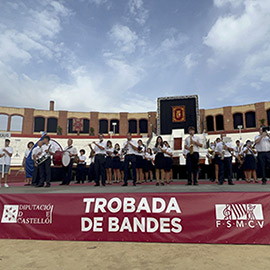 La Diputación de Castellón pone colofón en Vinaròs a  una ´Trobada Comarcal de  Bandes de Música´ que ha reunido este año a 61 entidades y  2.400 músicos