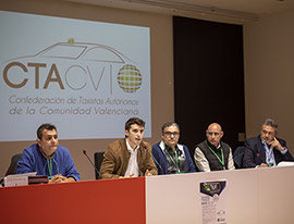 La nueva ordenanza de movilidad sostenible incorporará medidas de protección del taxi y regulará el uso de VTC