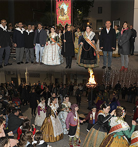 La tradición marca el primer día de fiestas en Benicàssim