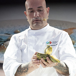 Showcooking en Fitur de la estrella Michelin Raúl Resino