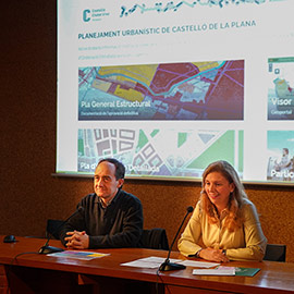 Marco expone al colegio de arquitectos el Plan General que marca el desarrollo de la ciudad