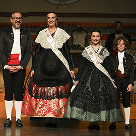 Presentación de María Isabel Lázaro y Catalina Bastina como Madrinas de la Gaiata 10, El Toll