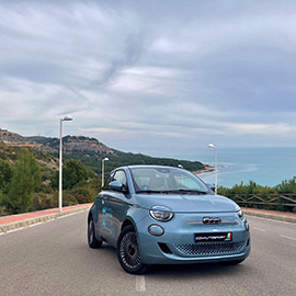 Vamos a viajar con un Fiat 500e de Comauto Sport hasta Benicàssim