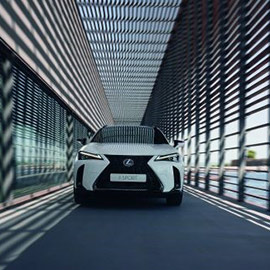 Lexus UX 2023 presenta mejoras en la conducción y funcionalidad