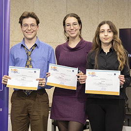 El equipo Voyager-1 gana la Liga de Debate Universitaria de la UJI