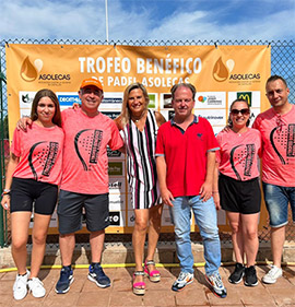 La concejala de Acción Social, Igualdad y Deportes participa en el primer trofeo de pádel solidario a favor de la Fundación Josep Carreras