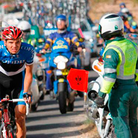 Castellón acoge una exposición de efectivos que la Guardia Civil y el Cuerpo Nacional de Policía destinan a cubrir ´La Vuelta ciclista a España´