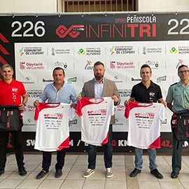 Presentación del I Infinitri 226 Triathlon Peñíscola