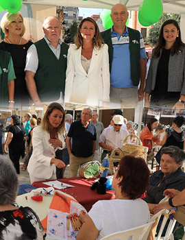 La alcaldesa Begoña Carrasco participa en los actos con motivo del Día Internacional de las Personas Mayores