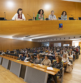 Más de un centenar de orientadoras y orientadores de centros de secundaria participan en una jornada en la UJI