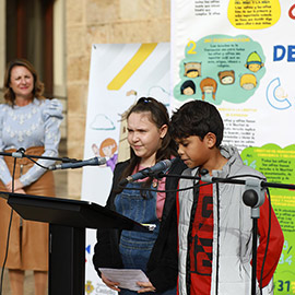 Castellón celebra el Día de los Derechos de la Infancia con la lectura del decálogo plurilingüe