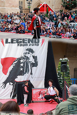 Castellón disfruta de la primera jornada de ´Nadal de Circ´ con los espectáculos de El Gran Dimitri y La Troupe Malabó