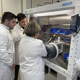 Equipos de investigación del INAM y el Departamento de Ingeniería Química de la UJI trabajan con diferentes materiales de almacenamiento de energía para hacer masiva la implantación de las renovables