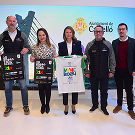 La Alcaldesa de Castellón presenta en Fitur la camiseta oficial de la Media Maratón de Castellón