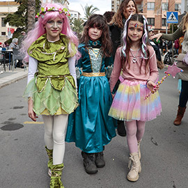 Desfile infantil de Carnestoltes en el Grau de Castelló