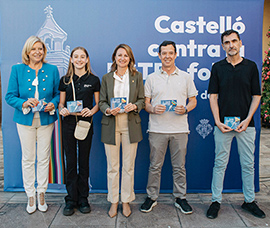 Begoña Carrasco asiste a la lectura del manifiesto en el Día contra la LGTBI-fobia en la Plaza Mayor