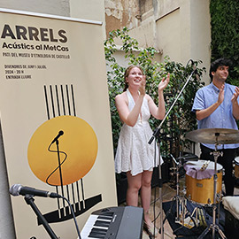 Éxito de Luna Orleans en el estreno de ´ARRELS, Acústics al MetCas´