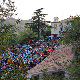 Miles de devotos honran la devoción infinita al Santísimo Salvador de Onda en la tradicional romería