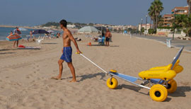 Programa de Accesibilidad de Playas: 11 sillas anfibias en la provincia de Castellón