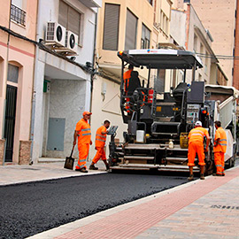 Comienza el asfaltado en las calles Luis Vives y Temprado