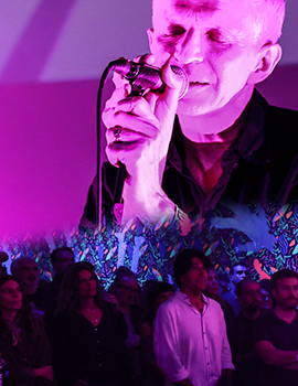 El artista sueco Jay-Jay Johanson en  el EACC