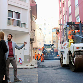 Comienzan los trabajos de asfaltado de calles en la zona de la Sagrada Familia