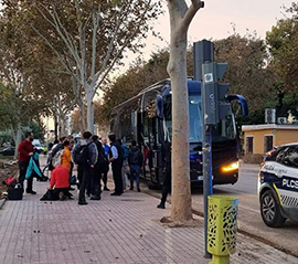Ya son cerca de 500 las personas voluntarias de Castellón que han acudido hasta los lugares más afectados por la DANA a través de los buses coordinados desde el Ayuntamiento