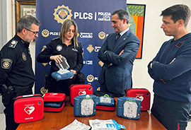 La Policía Local de Castellón amplía su dotación con 5 nuevos desfibriladores para emergencias