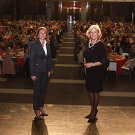 Homenaje a las personas mayores de Castellón en el tradicional brindis navideño