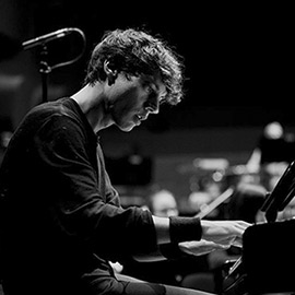 El Institut Valencià de Cultura presenta en el Auditori de Castelló al pianista luxemburgués Francesco Tristano Schlime