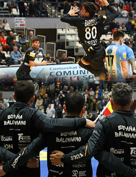 Encuentro de balonmano de la selección nacional absoluta masculina de España contra la de Argentina en el pabellón Ciutat de Castelló