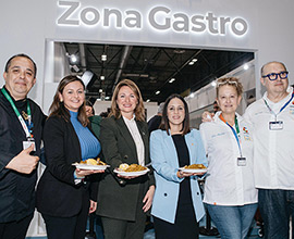 Casa Lola y la Tasca del Puerto deslumbran en Fitur con un showcooking de arroz a banda