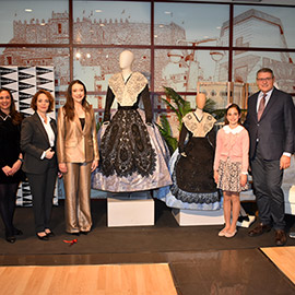 El Corte Inglés entrega a las Reinas de la Magdalena los trajes de las Galanías