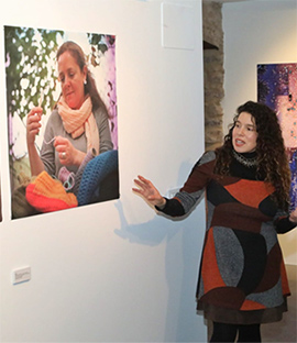La muestra fotográfica ´´Maternajes Transfronterizos´´ de Gabriela Rivera llega al Centro Cultural Melchor Zapata de Benicàssim