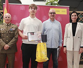 Entrega de premios del concurso literario 205 Carta a un Militar Español