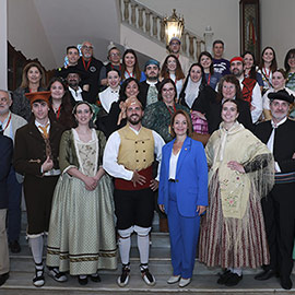 Recepción a los grupos participantes en el Festival de Danzas Corona de Aragón