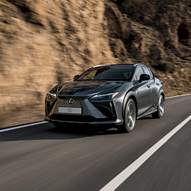 Lexus estrena el nuevo RZ 2025 haciendo gala del diseño y el equipamiento más premium