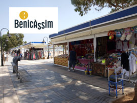 Feria del regalo y productos alternativos en la playa Heliópolis de Benicàssim