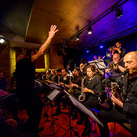 La Big Band UJI y la HU Big Band de Berlín comparten escenario en el concierto de clausura del curso de música 2024-2025