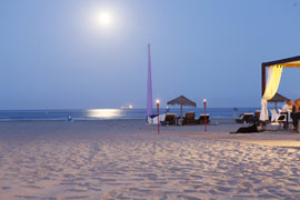 Luna llena en la playa del Gurugú. Imágenes de Castellón