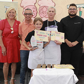 Mª Cruz Notari y su nieta Noa Valero ganan la primera edición del concurso Senior Chef