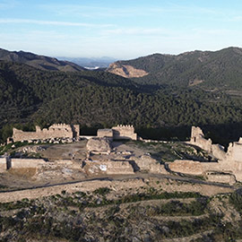 Las murallas y torres del castillo de Artana reciben 150.000 euros del Consell para recuperar ´una joya cultural y patrimonial´