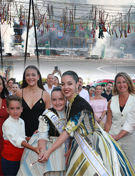 Una espectacular mascletà inaugura las fiestas de Sant Pere en el Grao