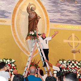 Homenaje a Sant Pere con la ofrenda floral y la procesión marítima