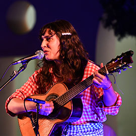 El concierto de Lorena Álvarez inicia el ciclo de Nits al Claustre