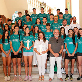 La concejala de Deportes recibe al Club de Atletismo Playas de Castellón, abanderado del deporte y orgullo de la ciudad
