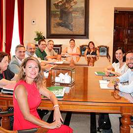 Castellón otorgará la medalla de oro de la ciudad a la Banda Municipal y al periódico Mediterráneo, corbata de honor a la rondalla Els Llauradors y nombrará hijo adoptivo a Ignacio Pérez de Heredia