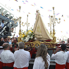El Grao de Castellón homenajea a la Virgen del Carmen con su tradicional procesión marinera